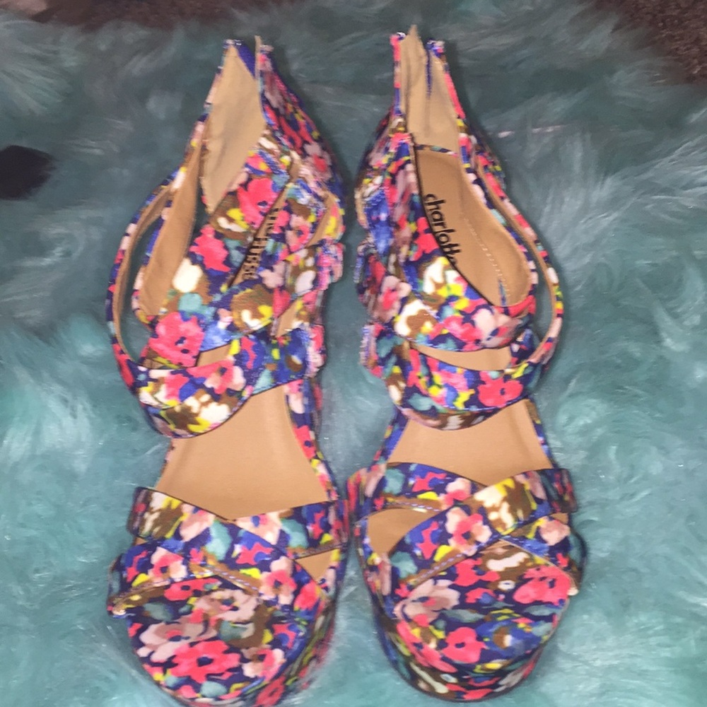 Flower printed wedges from Charl.Russe size 7.5